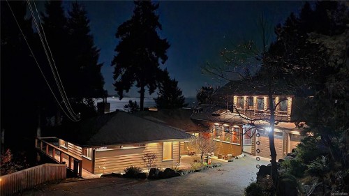 1370 Ivor Rd, Nanaimo, BC 