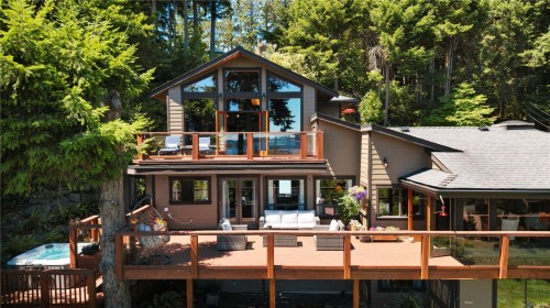 1370 Ivor Rd, Nanaimo, BC 