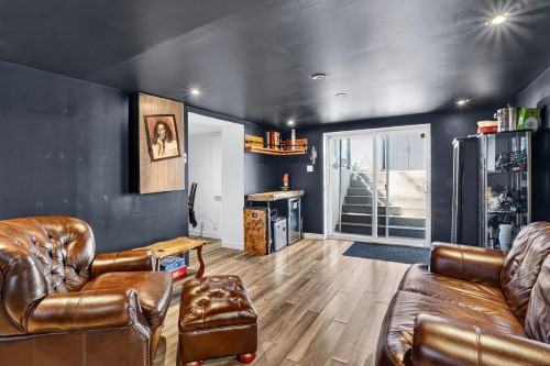 Salle familiale - 3060 Rue Perrier, Mascouche, QC 