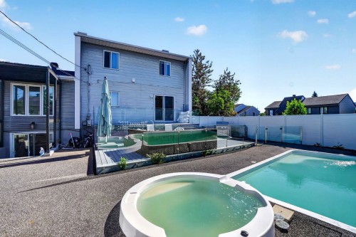 Cour - 3060 Rue Perrier, Mascouche, QC 