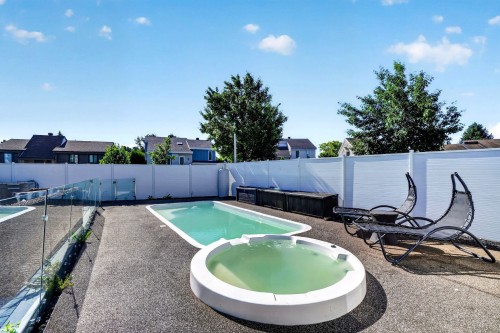 Cour - 3060 Rue Perrier, Mascouche, QC 