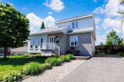 15644 Rue Pierre-Legault  Montréal (Pierrefonds-Roxboro), QC H9H 4V8