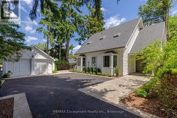 21 SECOND STREET Oakville (Oo Old Oakville), ON L6J 3T1