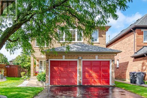 93 SECLUSION CRESCENT  Brampton, ON L6R 1L1