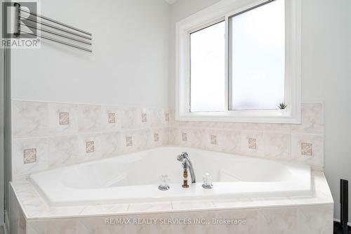 7009 Kalar Road, Niagara Falls, ON 
