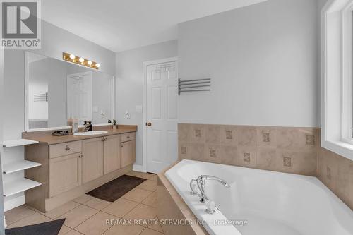 7009 Kalar Road, Niagara Falls, ON 
