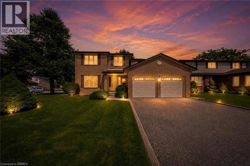 22 COLONIAL Crescent  Brantford, ON N3R 7M6