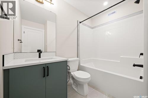 934 Yuel Bend, Saskatoon, SK - Indoor Photo Showing Bathroom