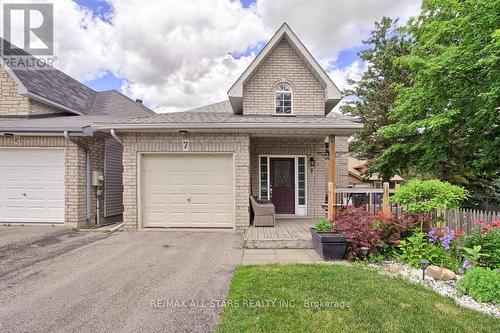 7 JOHN HARVEY STREET  Uxbridge, ON L9P 1C3