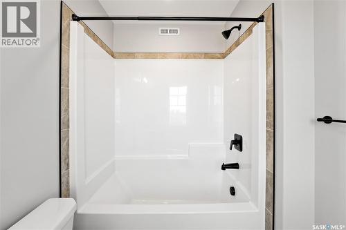 118 Fortosky Manor, Saskatoon, SK - Indoor Photo Showing Bathroom