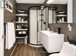 Family Bathroom - 