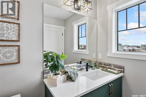 958 Yuel Bend, Saskatoon, SK - Indoor Photo Showing Bathroom