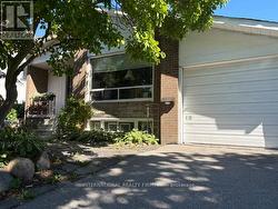 19 WINDOVER DRIVE Toronto, ON M1G 1P1