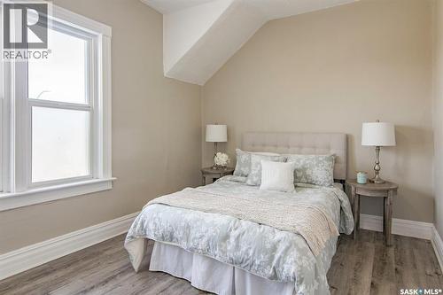 203 8Th Street W, Saskatoon, SK 