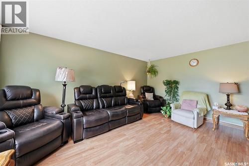 20 Clark Crescent, Saskatoon, SK 