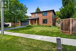 262 CHALMERS STREET Oakville, ON L6L 6A7