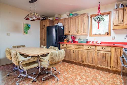 68 Old Arnes Place, Arnes, MB 