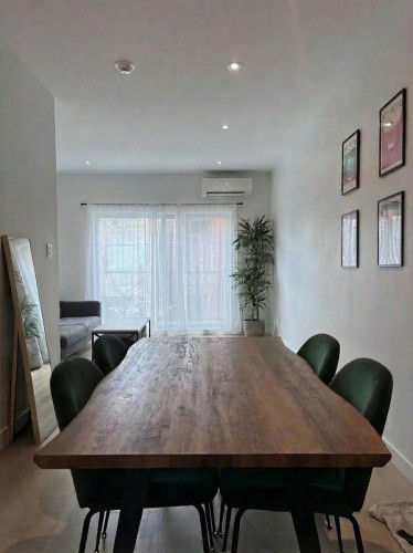 Dining Room - 202-930 Rue Charlevoix, Montréal (Le Sud-Ouest), QC 