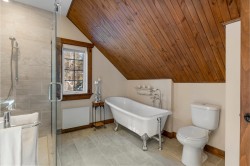 Salle de bains attenante à la CCP - 