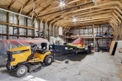 Garage - 