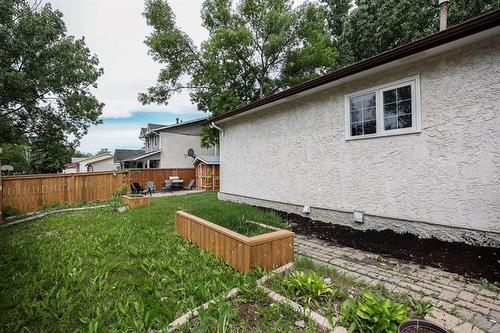 103 Lake Village Rd, Winnipeg, MB 