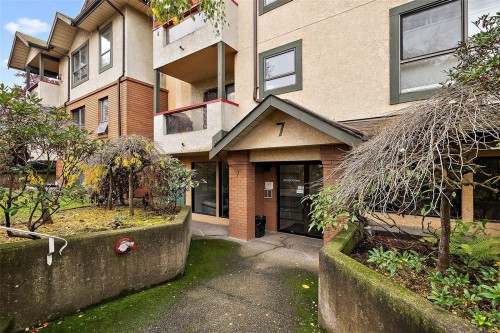202-7 Gorge Rd West, Saanich, BC - Outdoor With Balcony