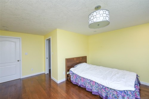 2133 Perth Pl, Courtenay, BC 