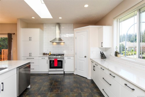 2133 Perth Pl, Courtenay, BC 
