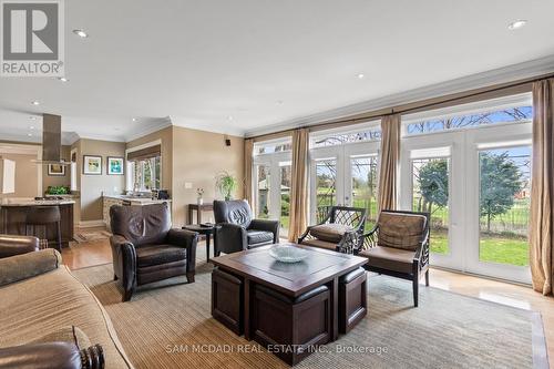 1486 Orchard Haven Ridge, Mississauga, ON - Indoor Photo Showing Living Room
