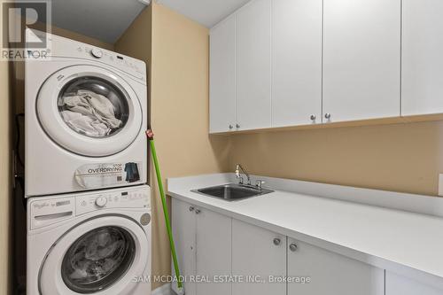 1486 Orchard Haven Ridge, Mississauga, ON - Indoor Photo Showing Laundry Room