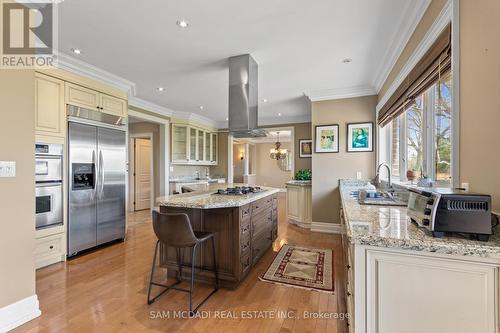 1486 Orchard Haven Ridge, Mississauga, ON - Indoor Photo Showing Kitchen With Upgraded Kitchen