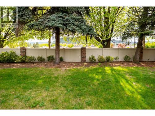 527 Yates Road Unit# 13, Kelowna, BC - Outdoor With Backyard