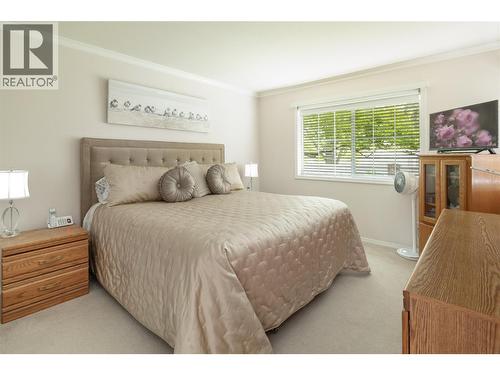 527 Yates Road Unit# 13, Kelowna, BC - Indoor Photo Showing Bedroom
