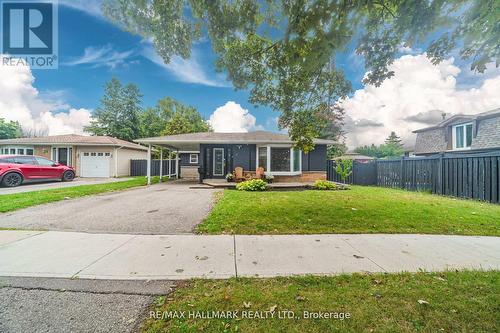 4 Devins Drive, Aurora, ON - Outdoor