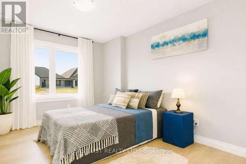 4403 Belmont Avenue, Lakeshore, ON - Indoor Photo Showing Bedroom