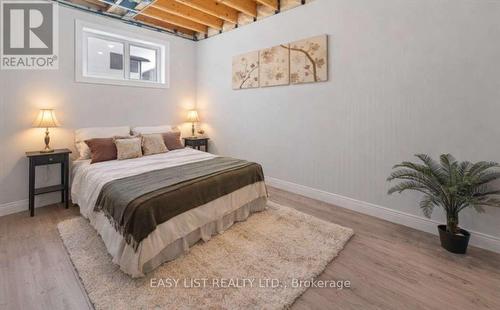 4403 Belmont Avenue, Lakeshore, ON - Indoor Photo Showing Bedroom