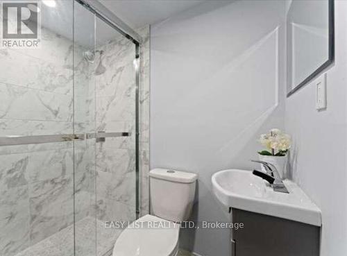 4403 Belmont Avenue, Lakeshore, ON - Indoor Photo Showing Bathroom