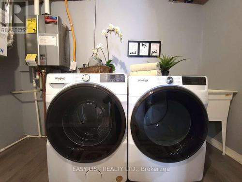 4403 Belmont Avenue, Lakeshore, ON - Indoor Photo Showing Laundry Room