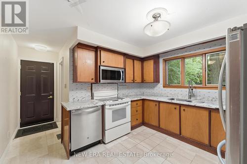 508 Cliffview Road, Pickering, ON - Indoor Photo Showing Kitchen With Double Sink