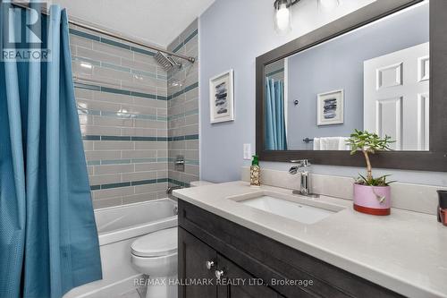 Bathroom - 10 Musquake Court, Tiny, ON - Indoor Photo Showing Bathroom