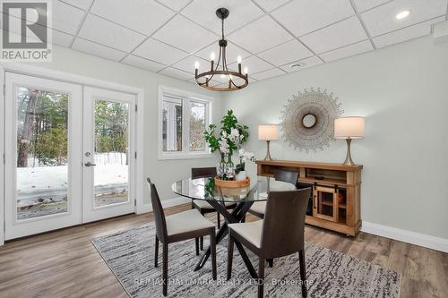 10 Musquake Court, Tiny, ON - Indoor Photo Showing Dining Room