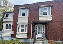 2 - 102 THIRTY NINTH STREET W Toronto, ON M8W 3M7