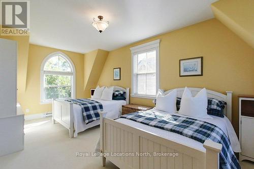 202 Snowbridge Way, Blue Mountains, ON - Indoor Photo Showing Bedroom