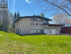 49 7TH STREET Hanover, ON N4N 1G3