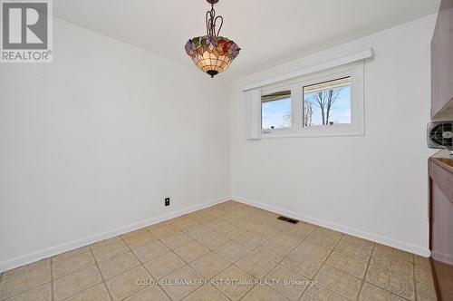 2128 Kingsley Road, Ottawa, ON - Indoor Photo Showing Other Room
