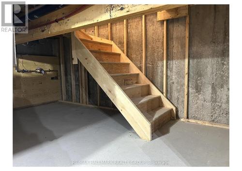 2167 Rice Avenue, Ottawa, ON - Indoor
