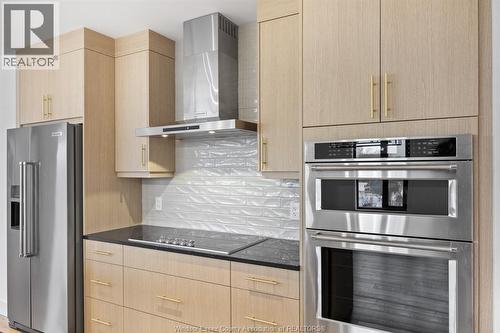 14400 Tecumseh Road Unit# 413, Tecumseh, ON - Indoor Photo Showing Kitchen