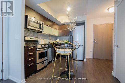 1902 E - 36 Lisgar Street, Toronto, ON - Indoor Photo Showing Kitchen