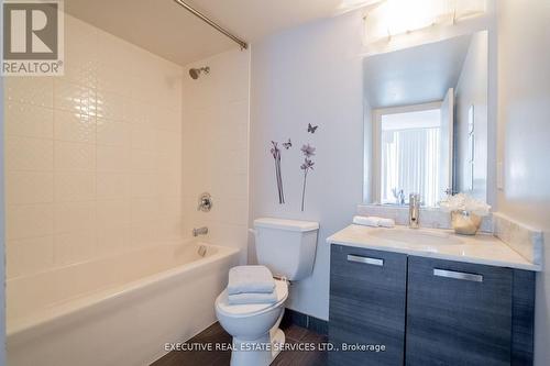 1902 E - 36 Lisgar Street, Toronto, ON - Indoor Photo Showing Bathroom