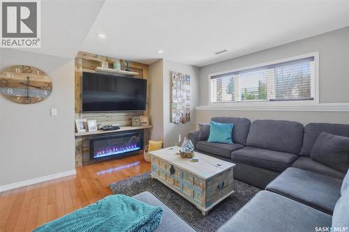 3402 Calder Crescent, Saskatoon, SK - Indoor Photo Showing Living Room